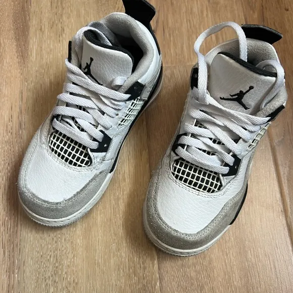 - 💯Jordan 4 Retro Military Black-  kids
