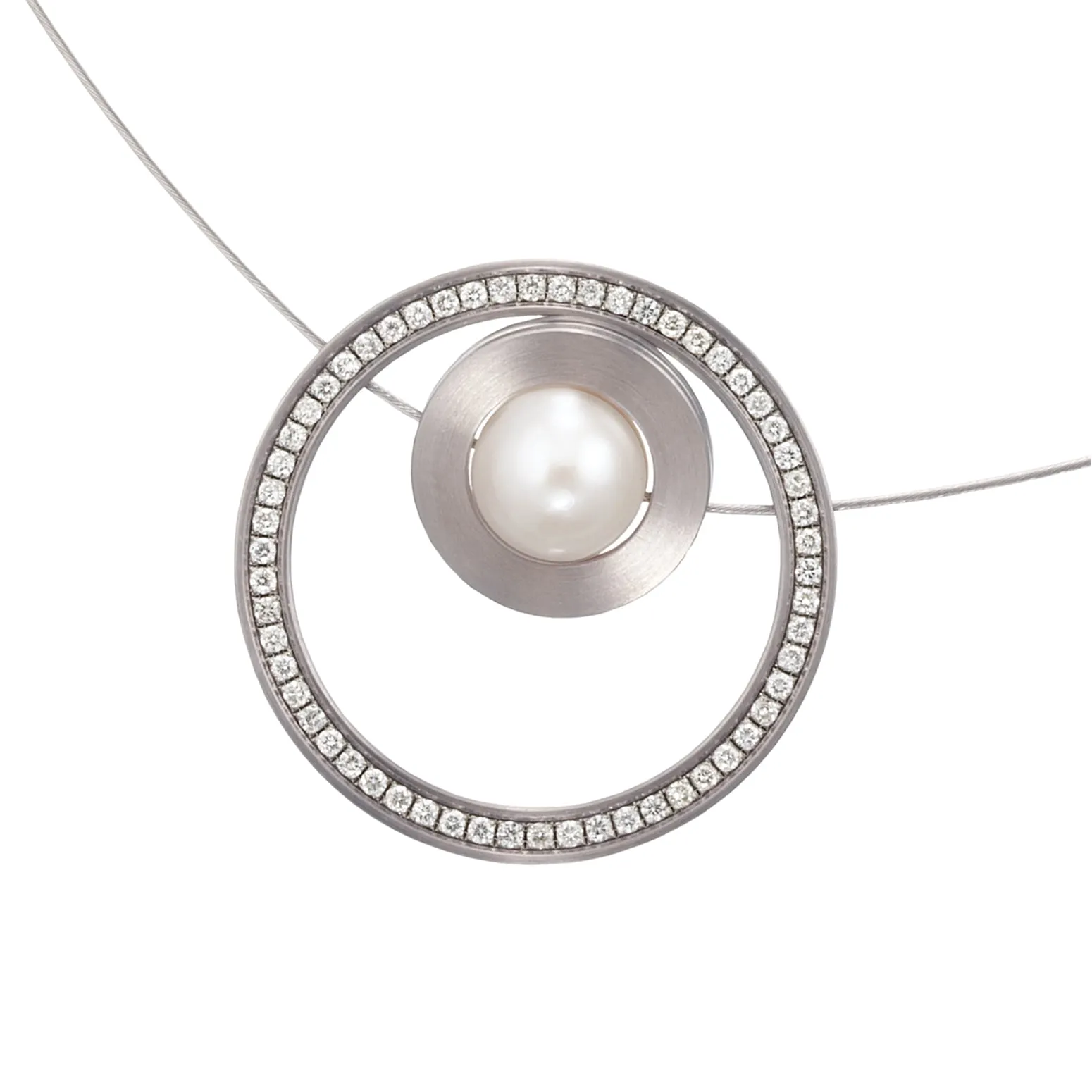 019.39PWP03 TeNo Steel Pearl Necklace