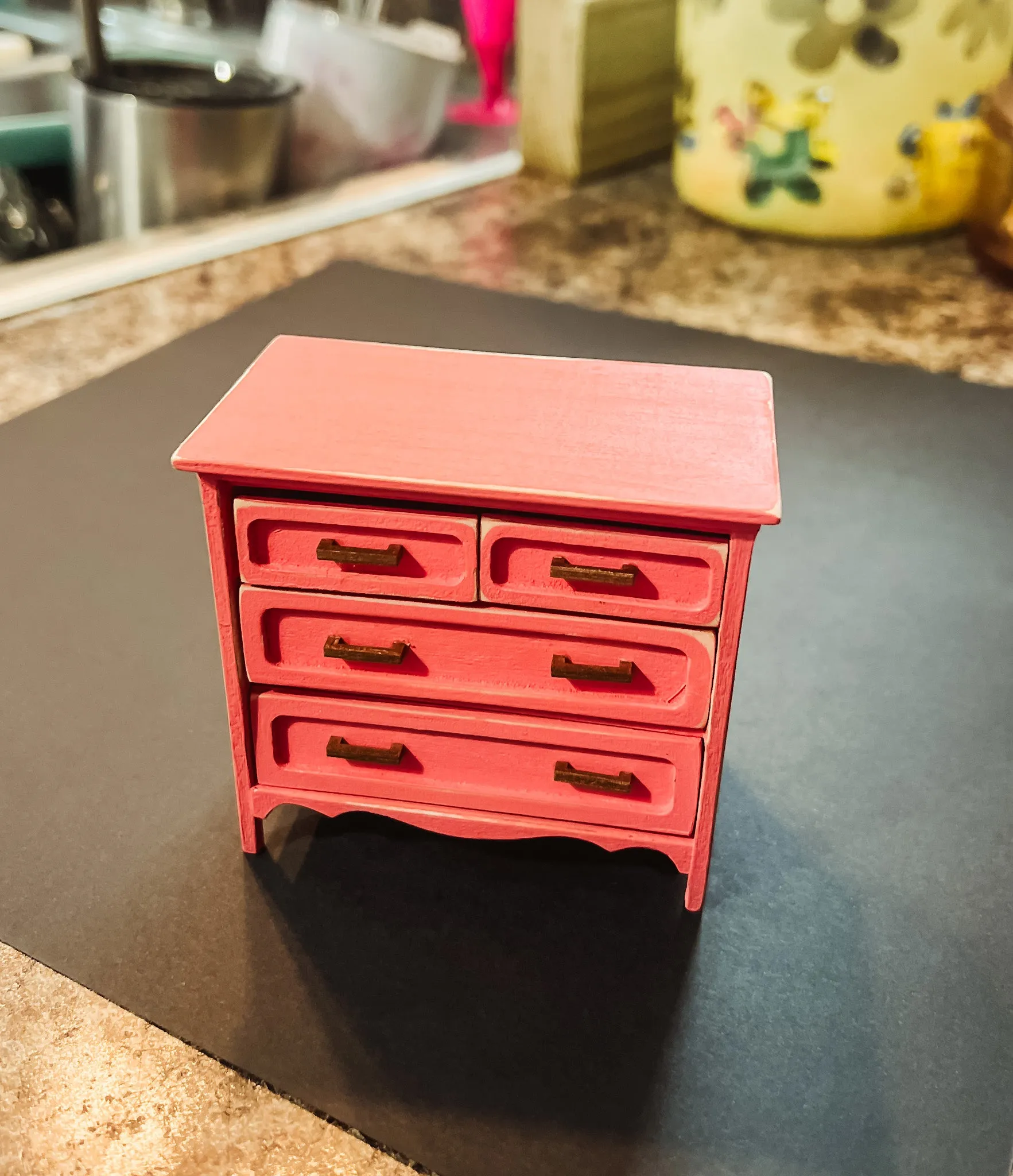 1:12 scale miniature dollhouse dresser