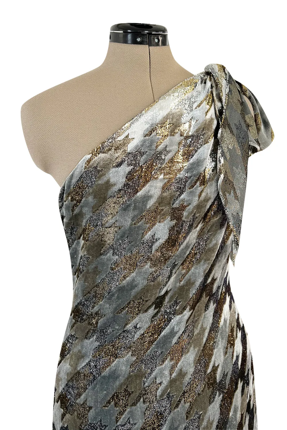 1970s Mollie Parnis Metallic Silver Gold & Copper Fluid Velvet One Shoulder Dress