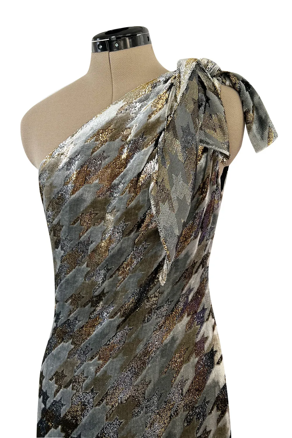 1970s Mollie Parnis Metallic Silver Gold & Copper Fluid Velvet One Shoulder Dress