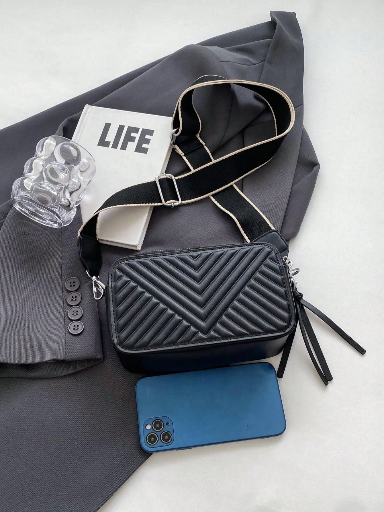 1pc Wide Strap Solid Color Pu Shoulder Bag
