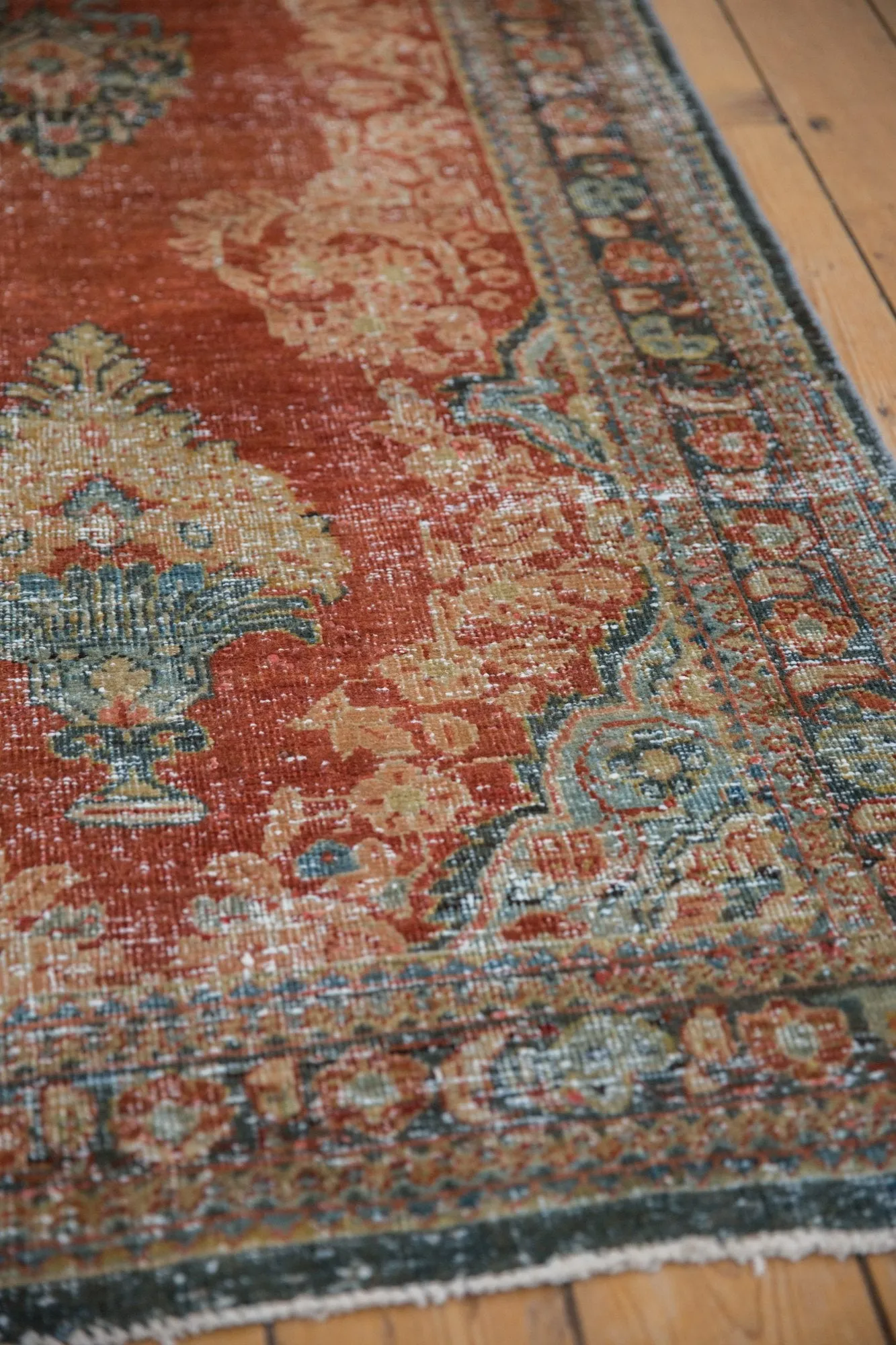 3.5x11.5 Vintage Distressed Mahal Rug Runner