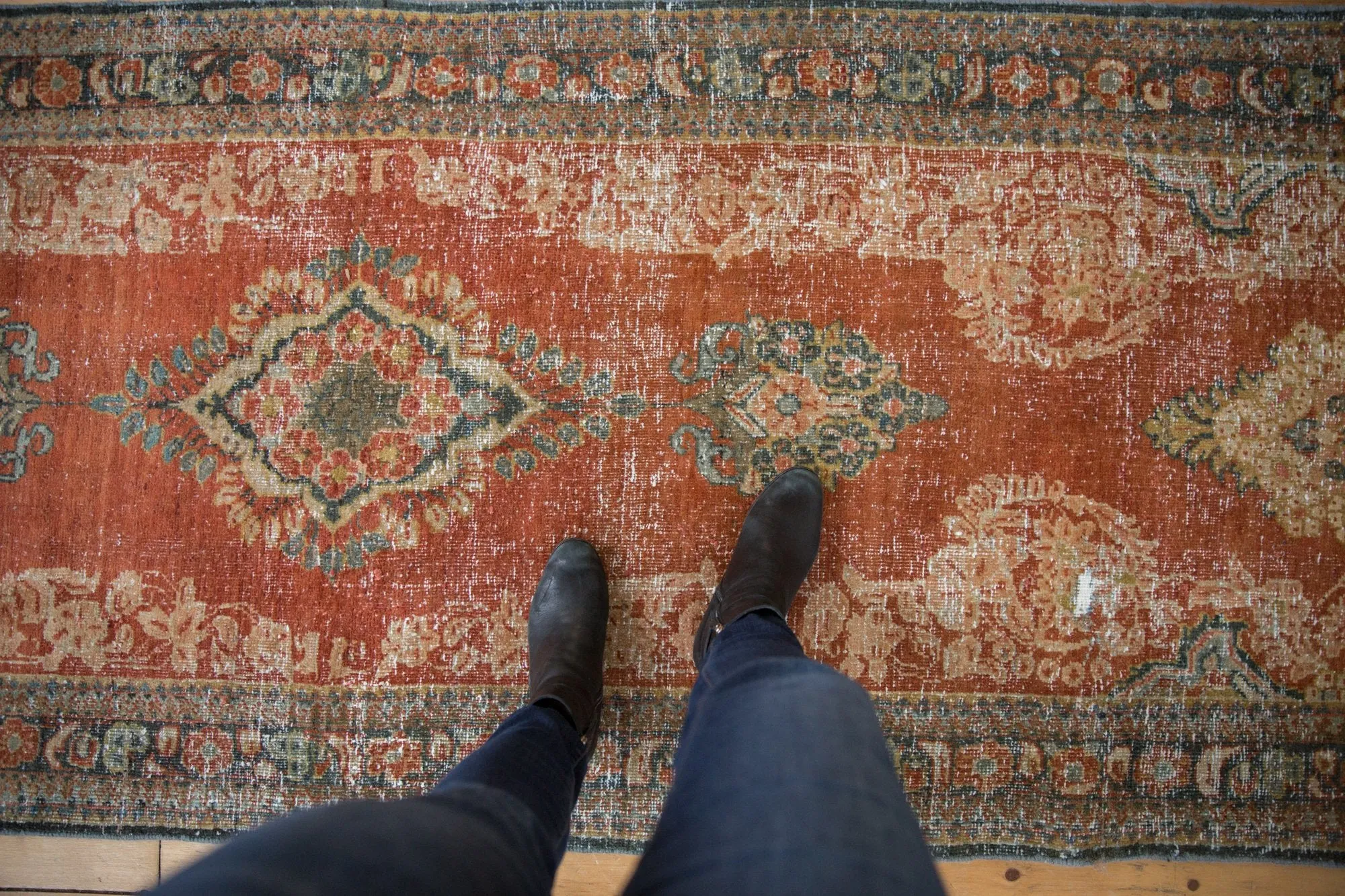 3.5x11.5 Vintage Distressed Mahal Rug Runner