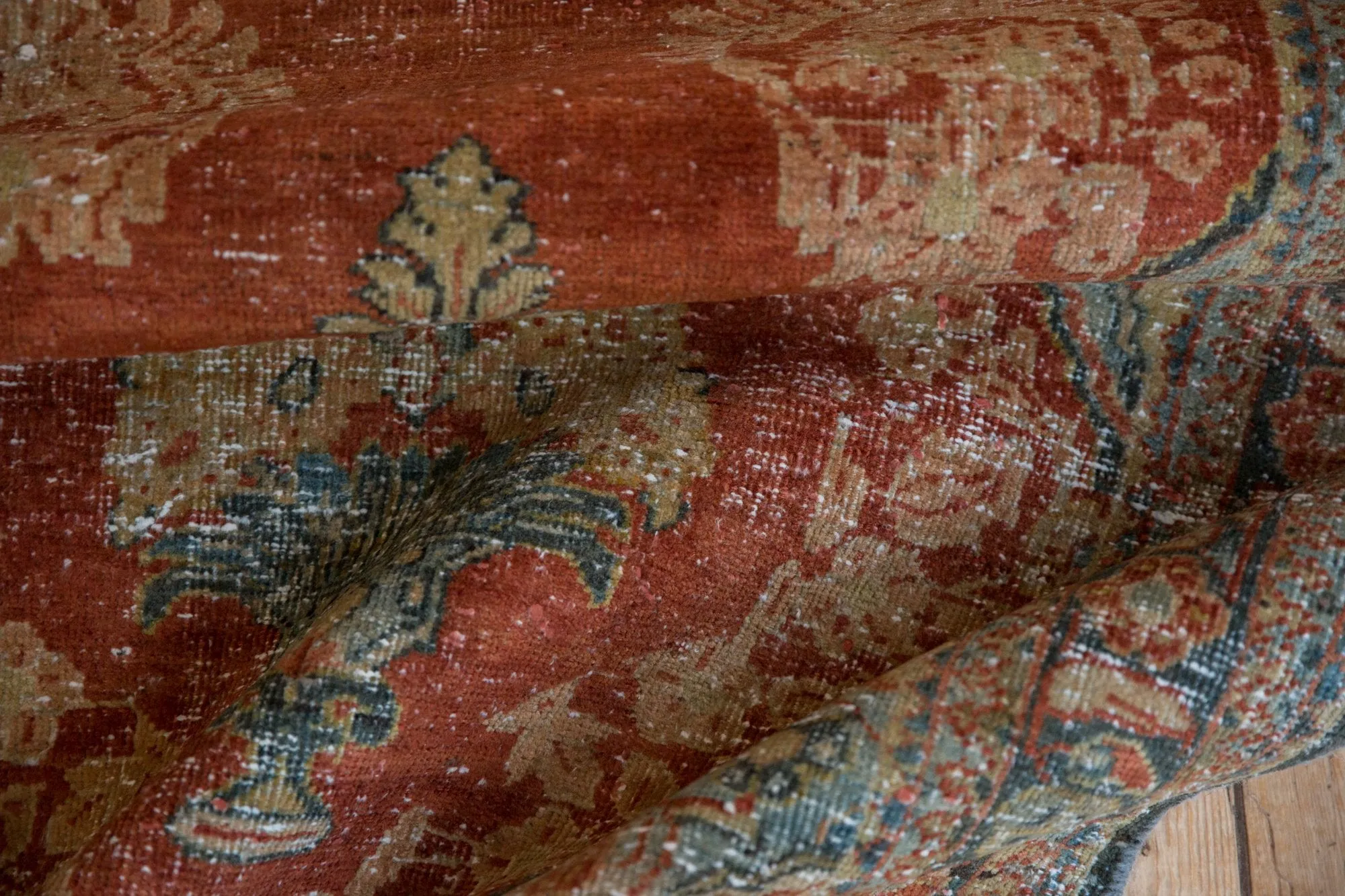 3.5x11.5 Vintage Distressed Mahal Rug Runner