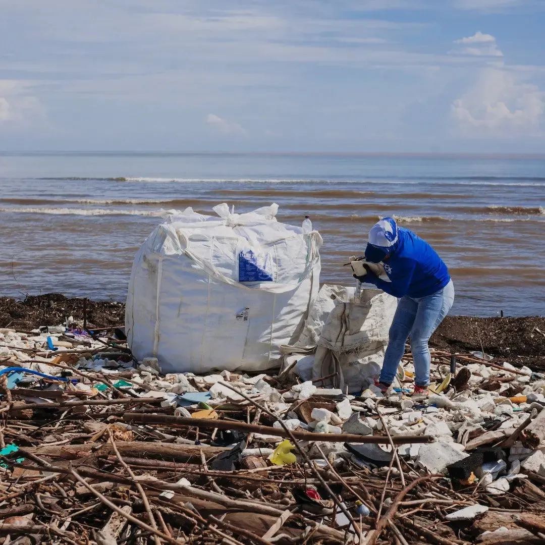 4Ocean x FBSC Ocean Trash Removing Luxe Infinity Wrap