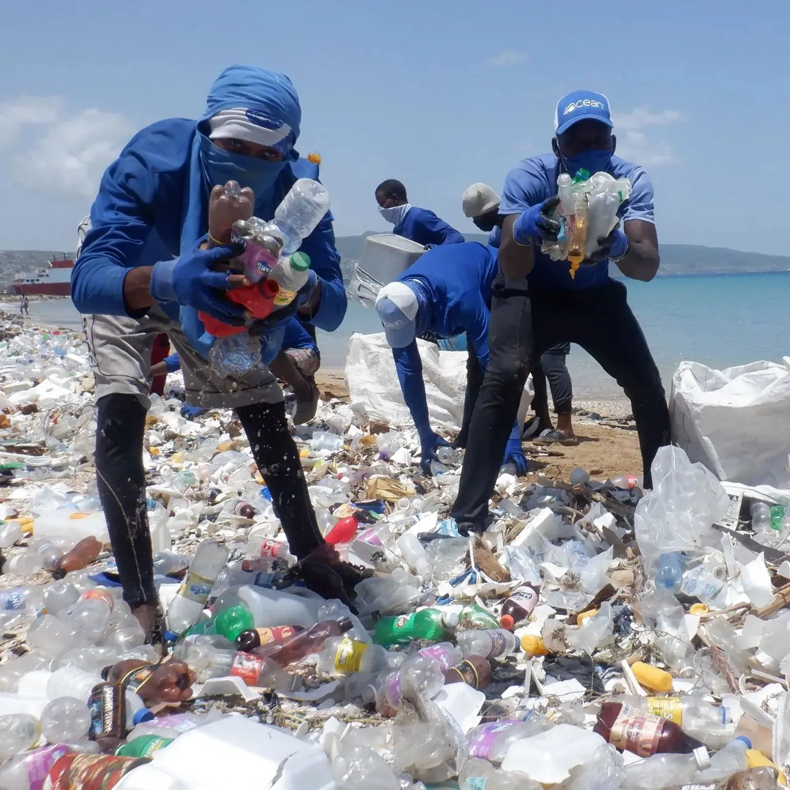 4Ocean x FBSC Ocean Trash Removing Luxe Infinity Wrap