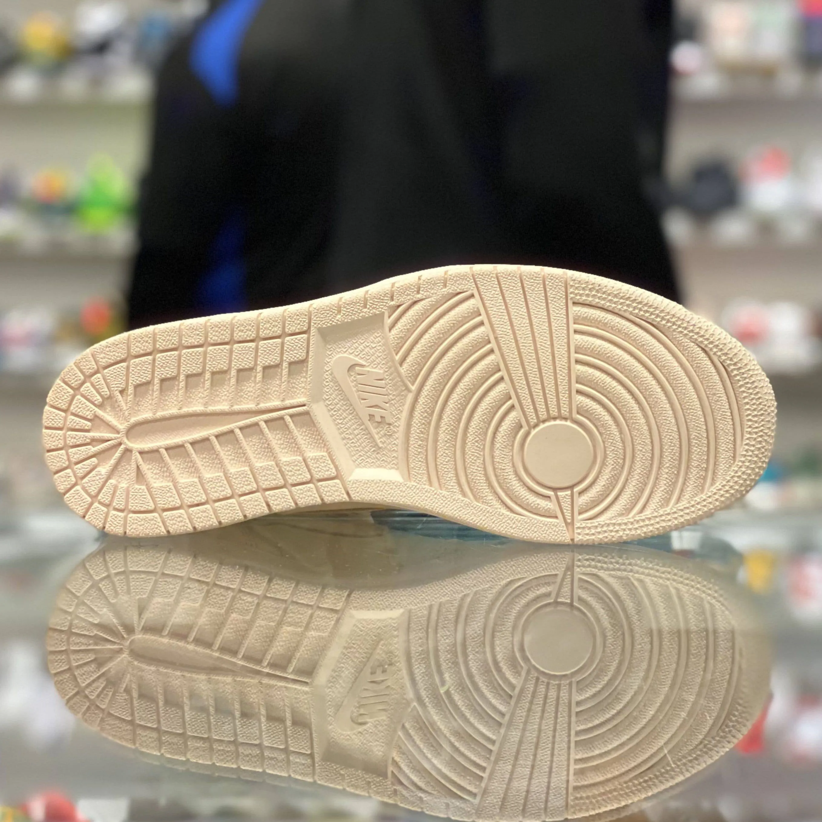 Air Jordan 1 Retro “Guava Ice”
