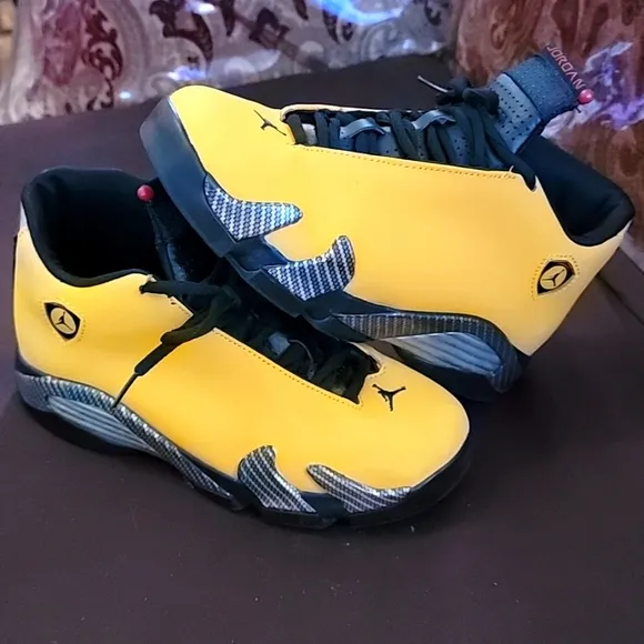 Air Jordan 14 Retro XIV Reverse Ferrari 2019 UNIVERSITY GOLD NEW DS sz 5y