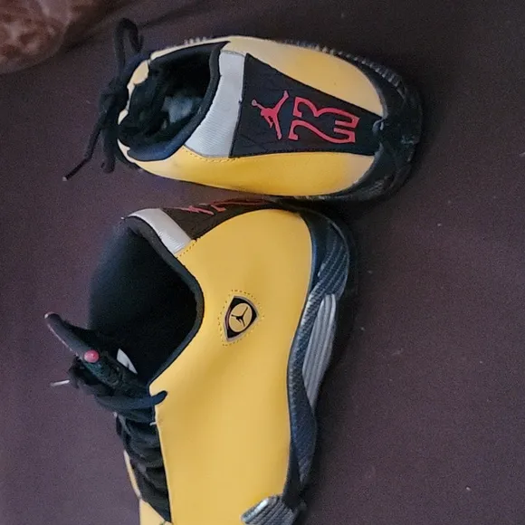 Air Jordan 14 Retro XIV Reverse Ferrari 2019 UNIVERSITY GOLD NEW DS sz 5y