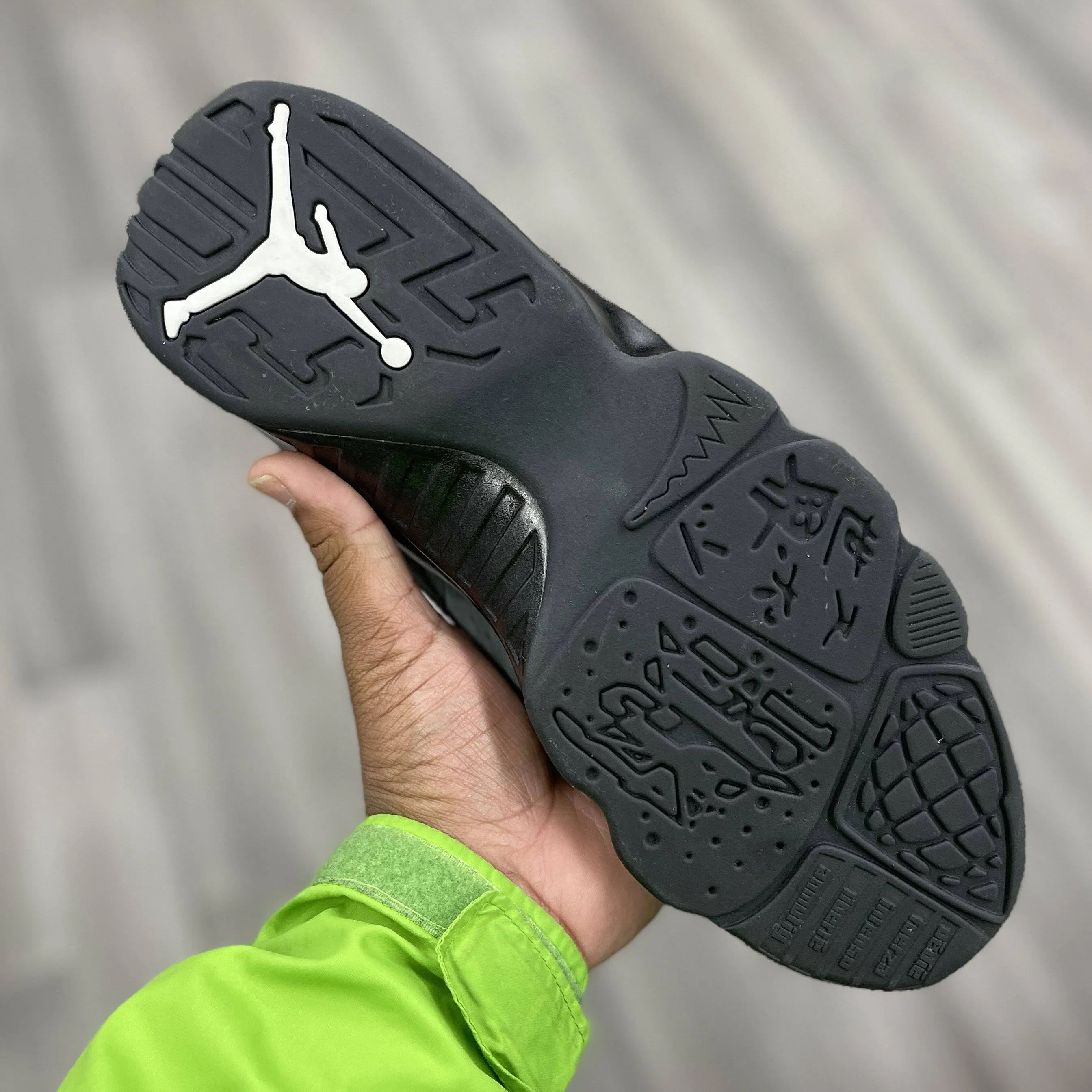 Air Jordan 9 Retro “Anthracite”