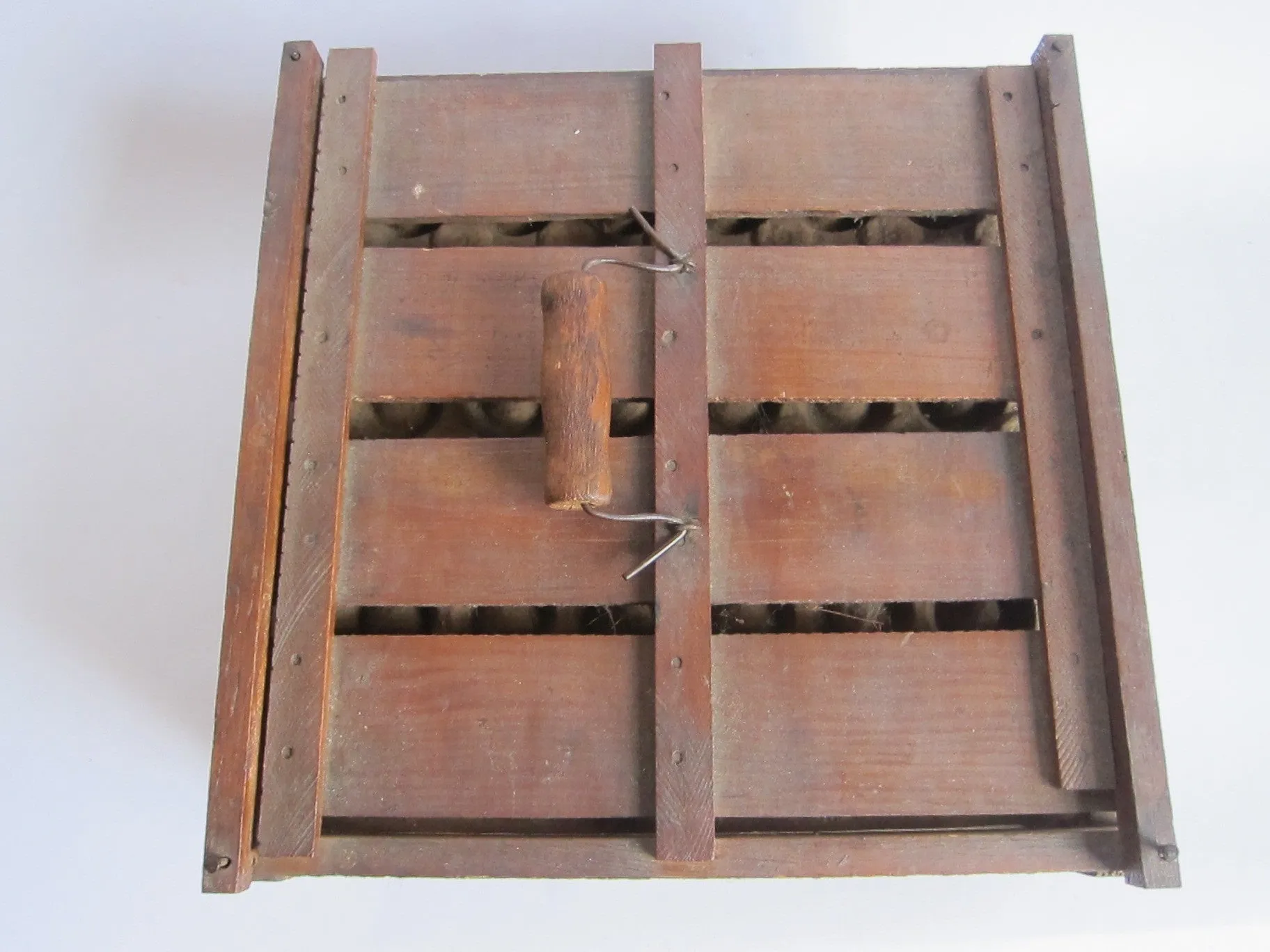 Antique Primitives Humpty Dumpty Wooden Egg Crate Carrier