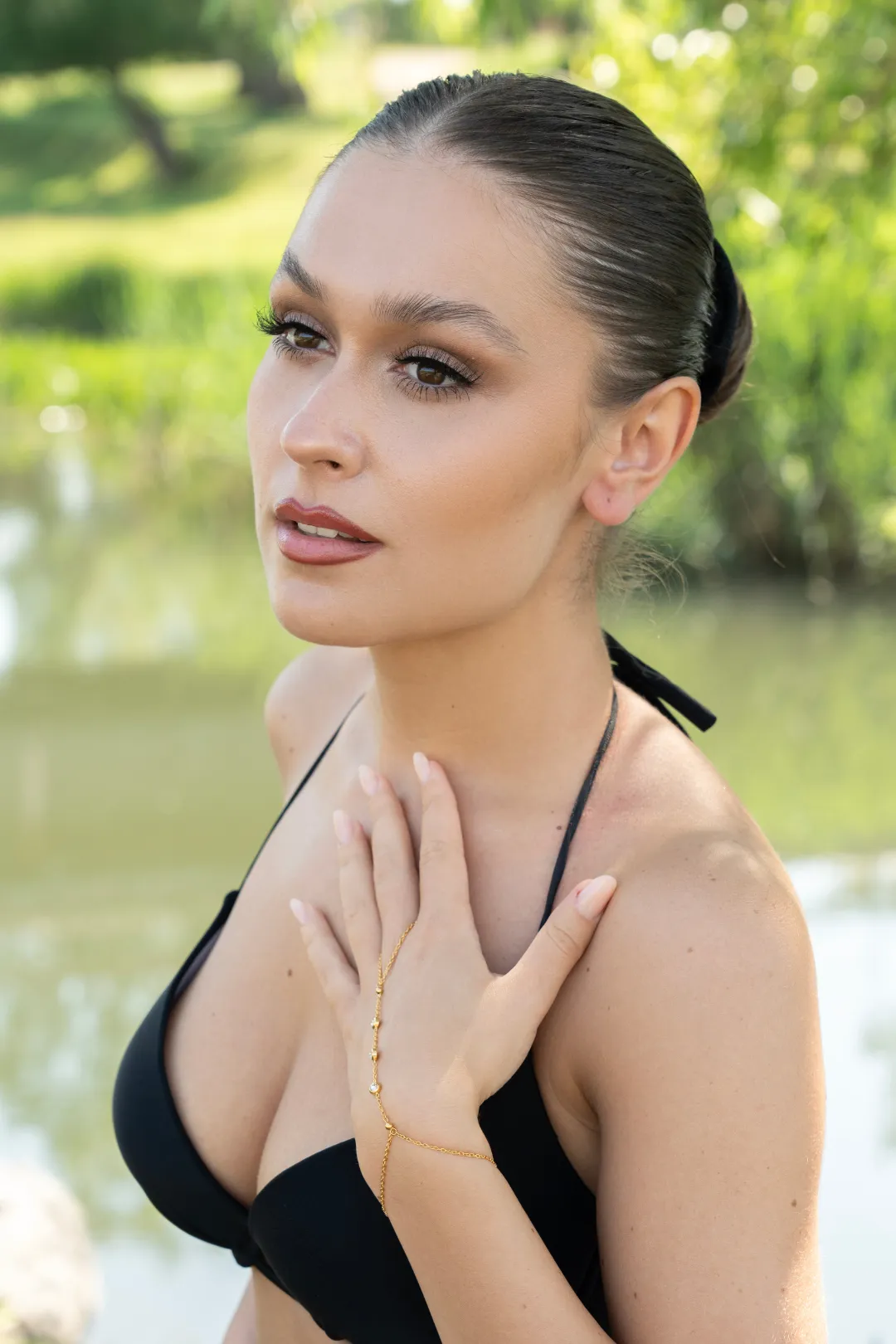 Aurelia Diamond Hand Chain