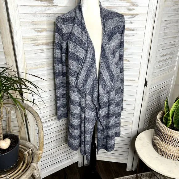 BAREFOOT DREAMS Women's S M Cozy Chic Calypso Island Wrap Cardigan Navy Stripe