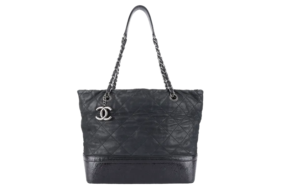 CHANEL VIP TOTE BLACK QUILTED IREDESCENT CALFSKIN LEATHER RUTHENIUM HARDWARE 1494xxxx SILVER HARDWARE WITH CARD AND DUST COVER