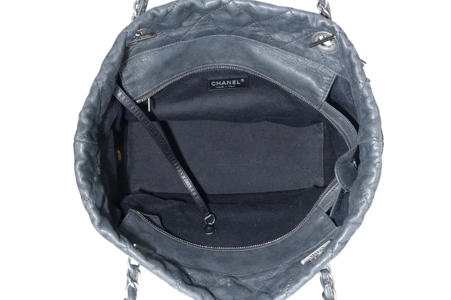 CHANEL VIP TOTE BLACK QUILTED IREDESCENT CALFSKIN LEATHER RUTHENIUM HARDWARE 1494xxxx SILVER HARDWARE WITH CARD AND DUST COVER