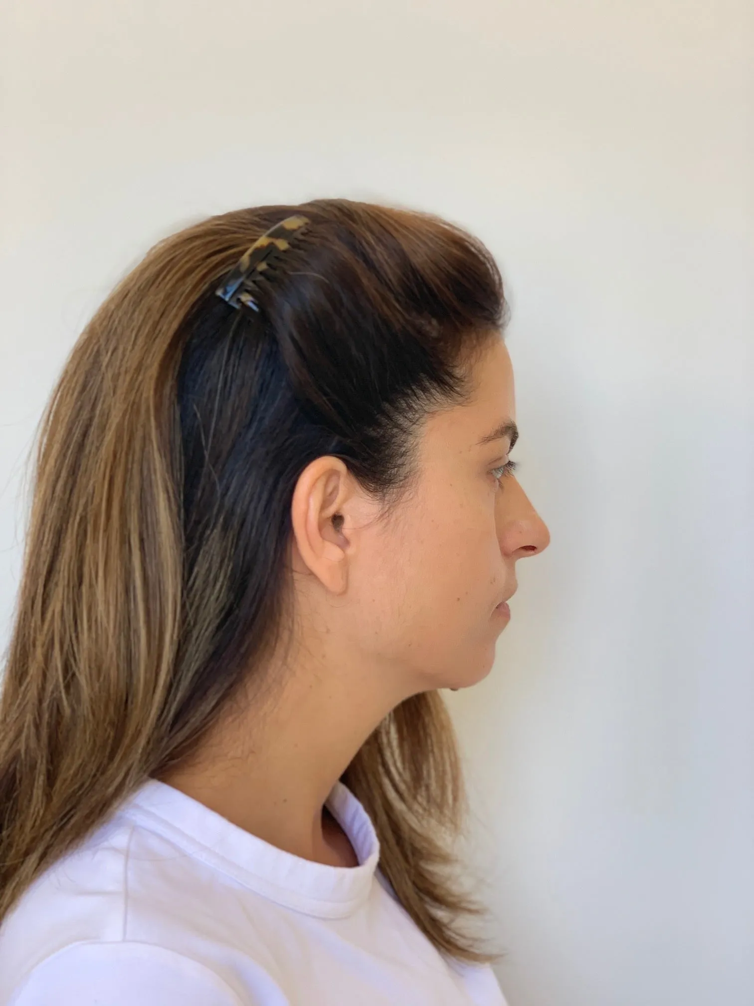 Classic Small White Alba Side Comb