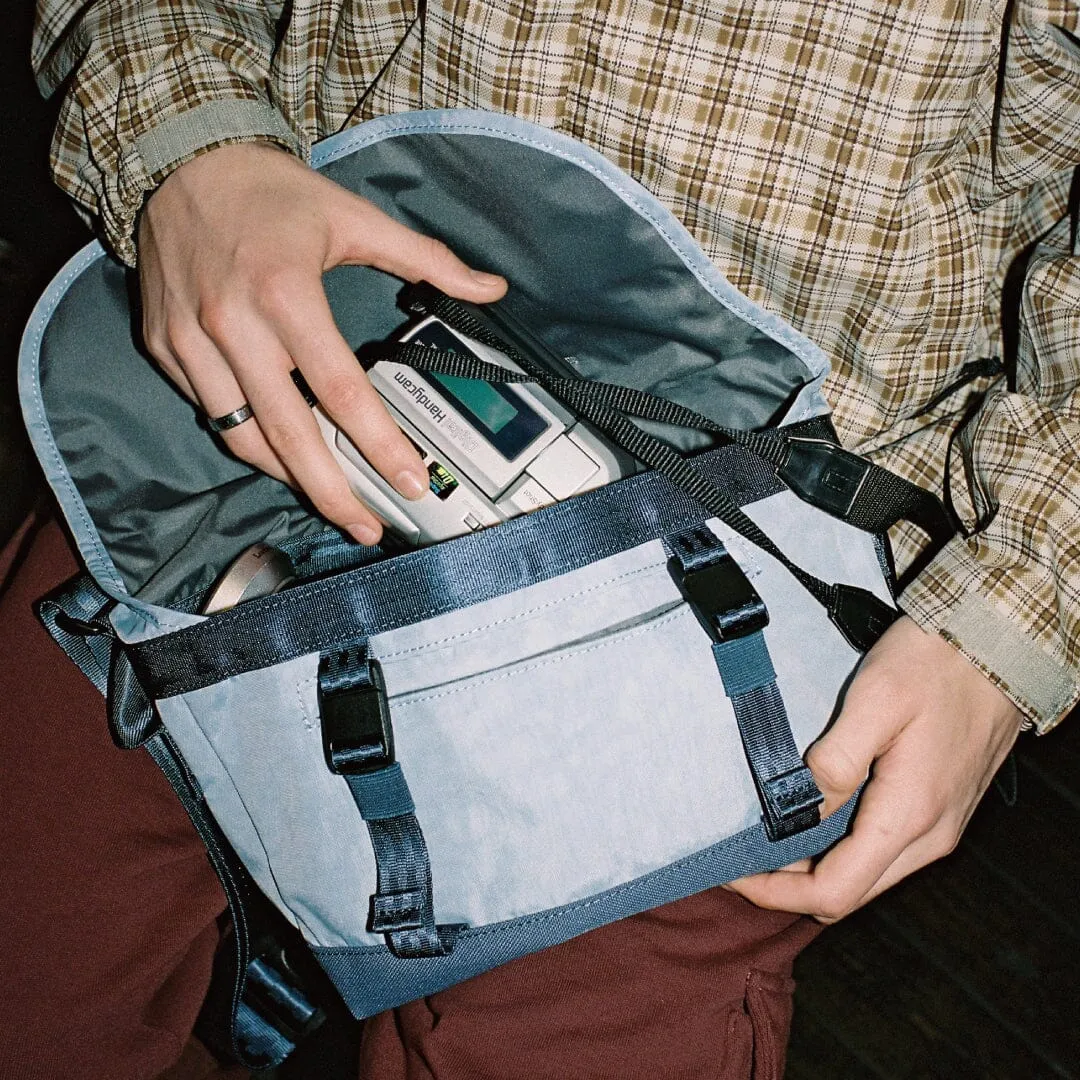 COURIER FLAP MSNGR 6L