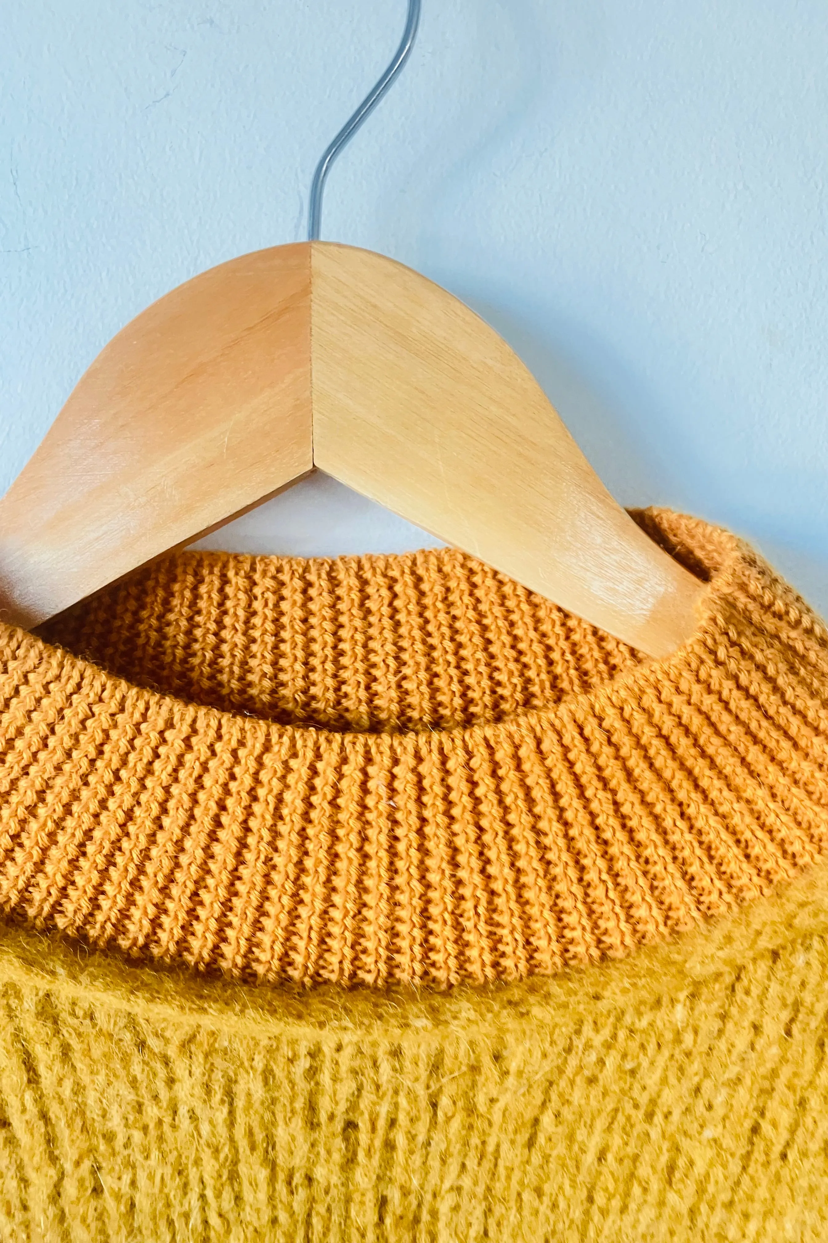 Daeza Mustard Alpaca Sweater