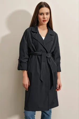 Dames Trenchcoat lang met knopen en touwriem driekwart mouwen | Zwart