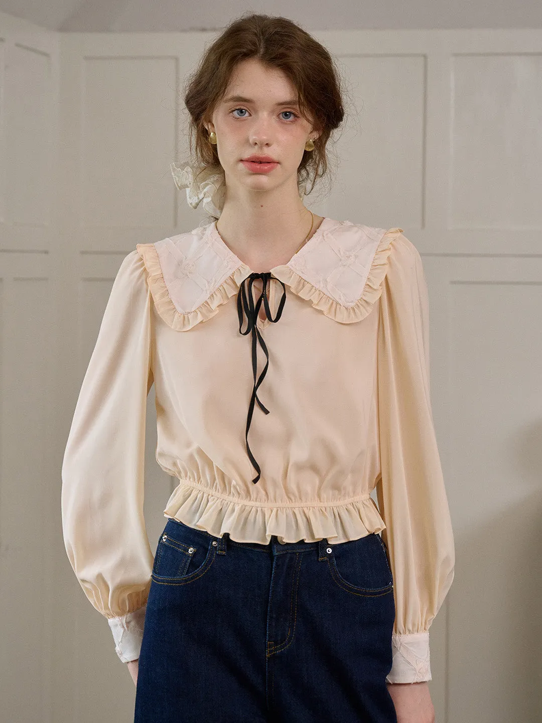 【Final Sale】Jolie Doll Collar Contrasting Lace-up Pleated Blouse