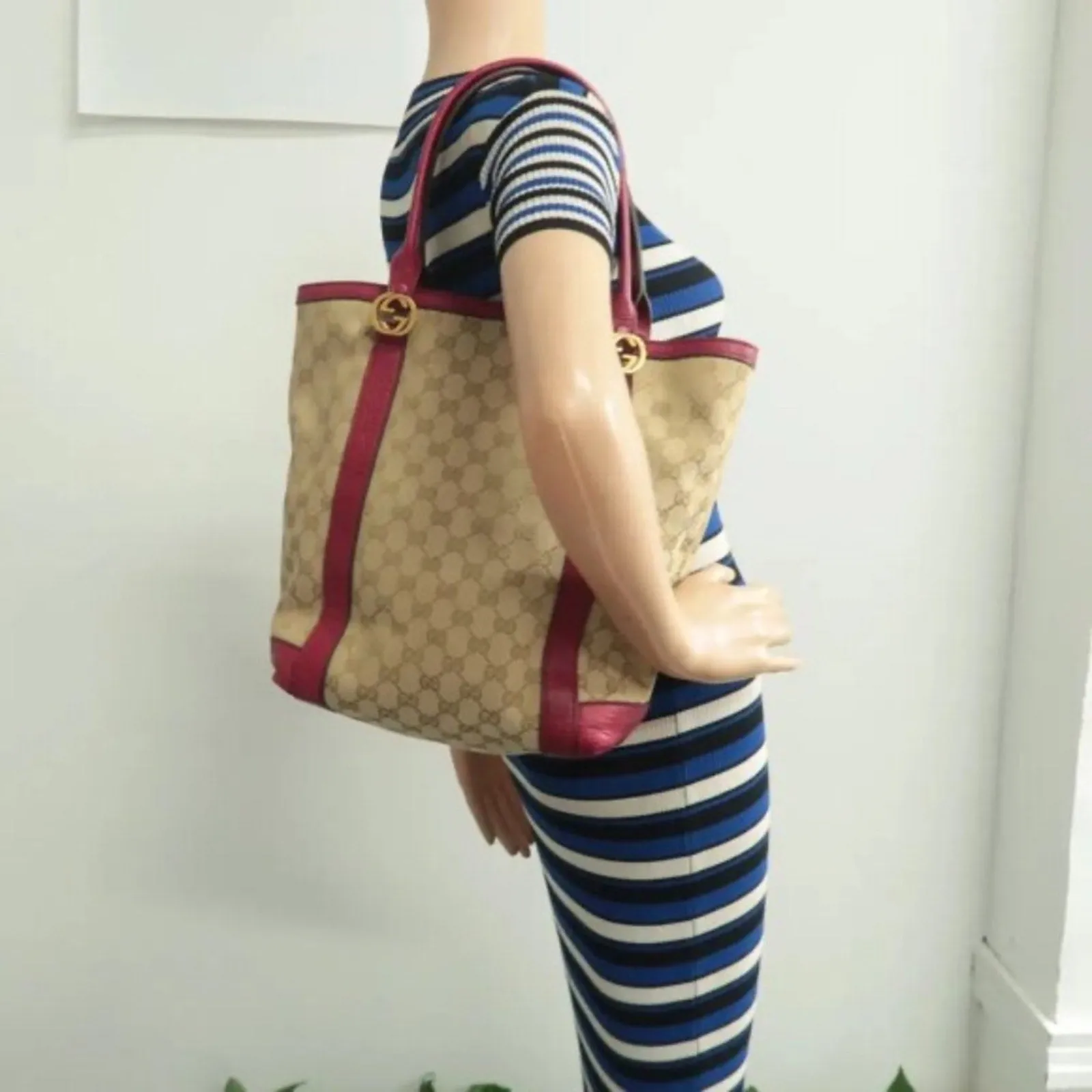 GUCCI GG Brown Cloth Tote