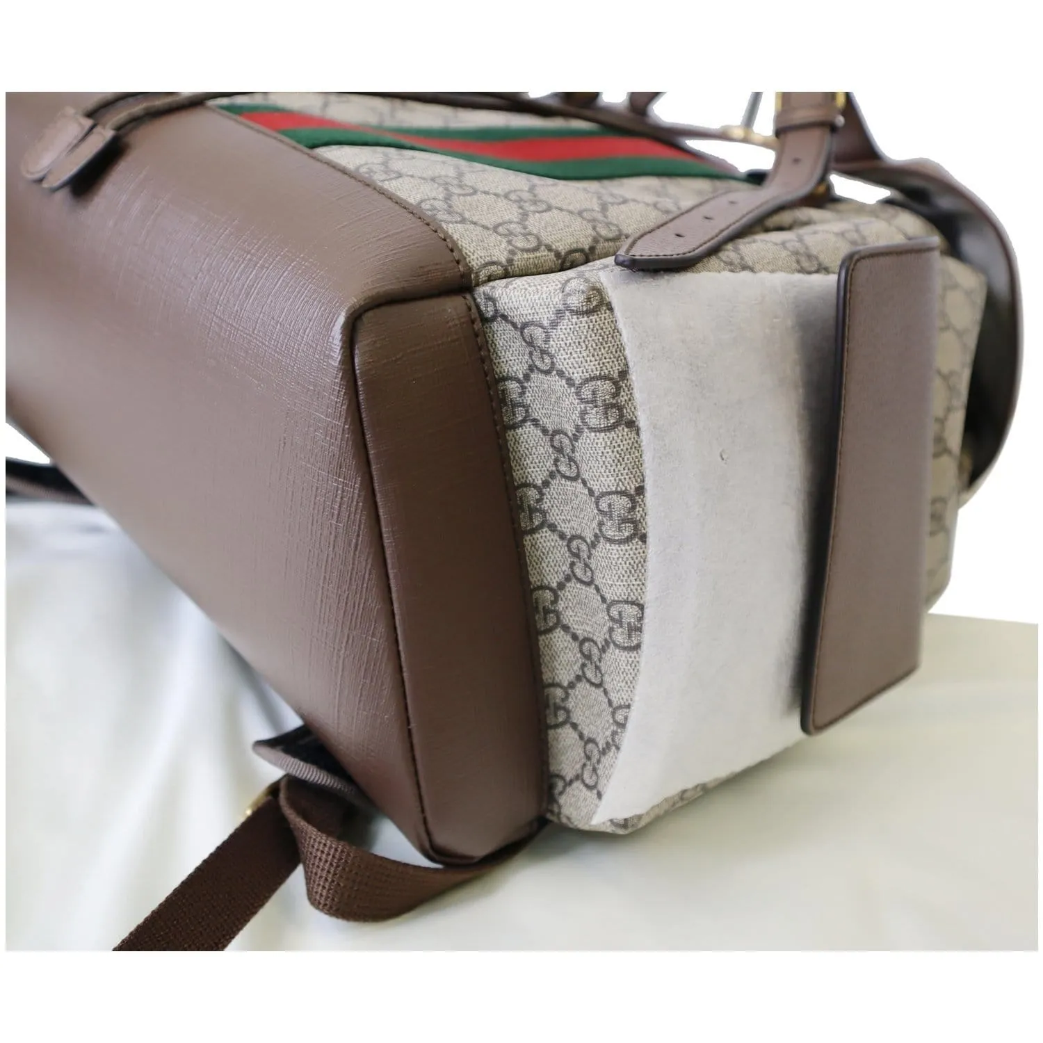 GUCCI Ophidia GG Medium Supreme Canvas Backpack Beige/Ebony 598140