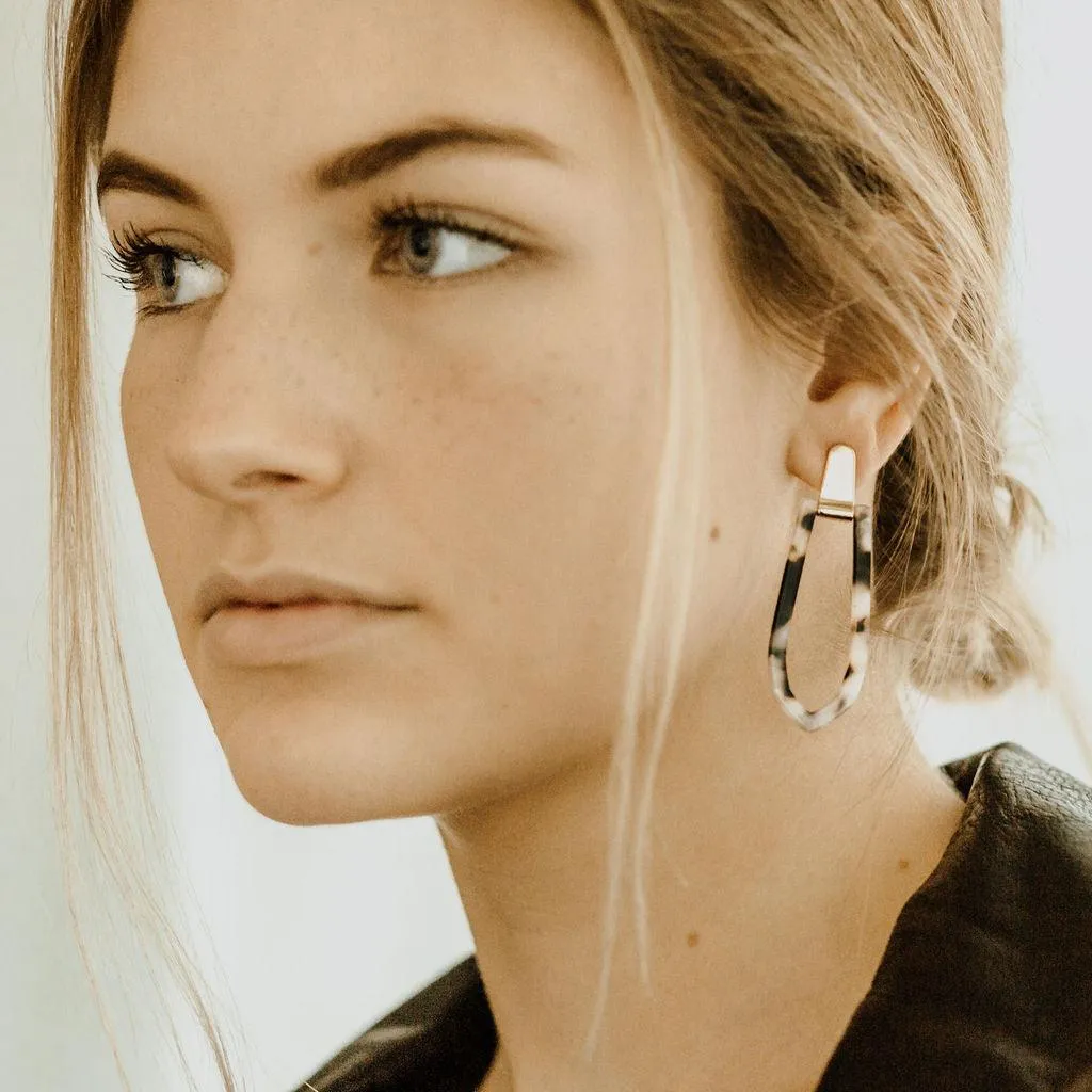 HARLOW Resin Diamond Earrings