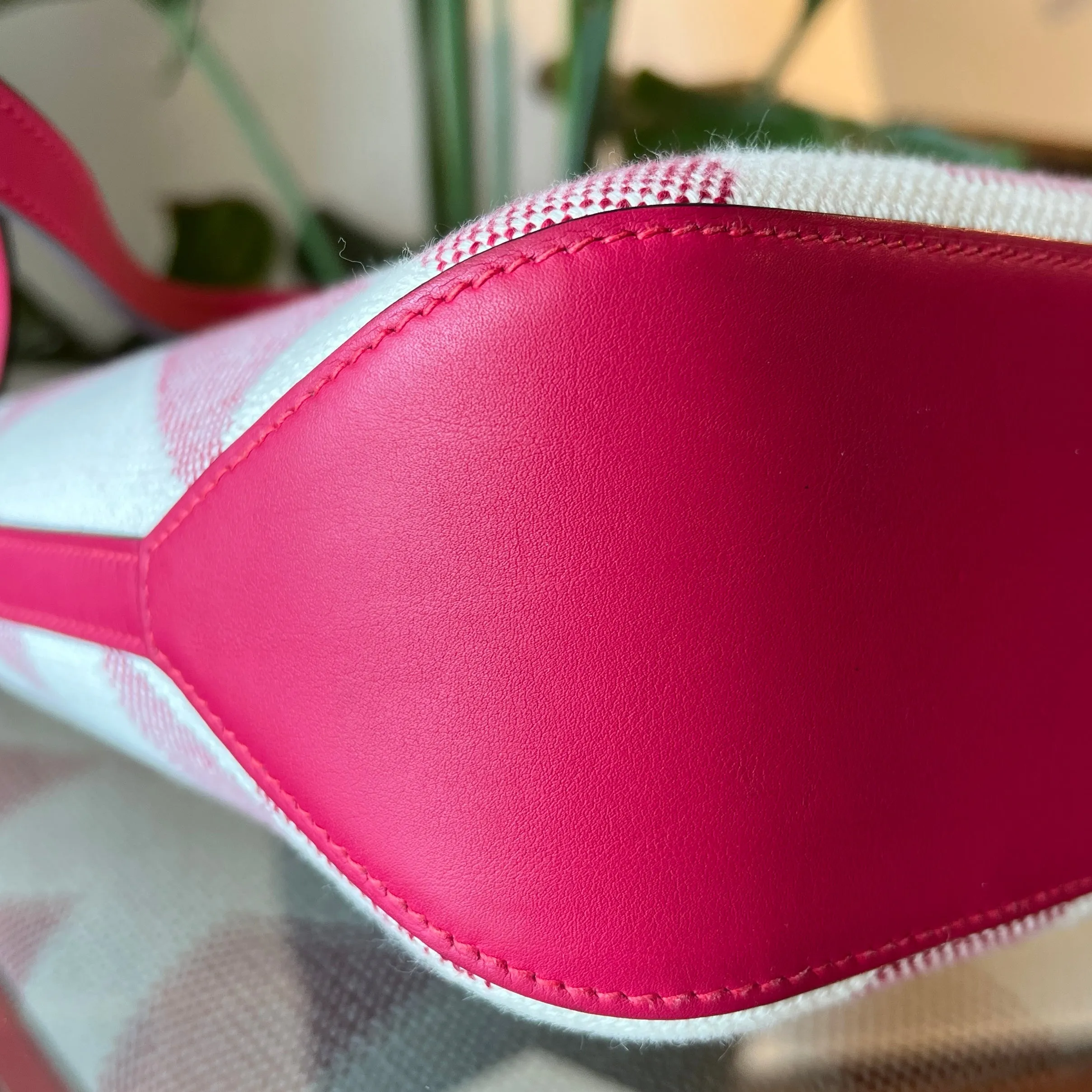 HERMES Ambie PM Framboise Toile H Veau Swift Tote