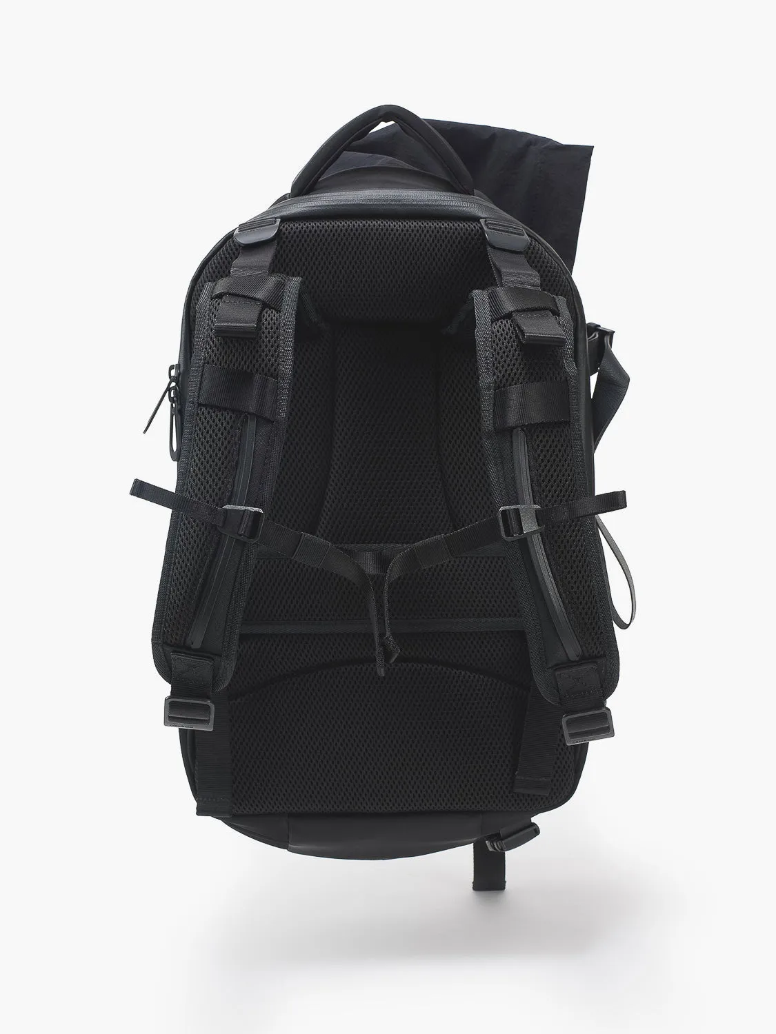 Isar M Komatsu Onibegie Nylon Black
