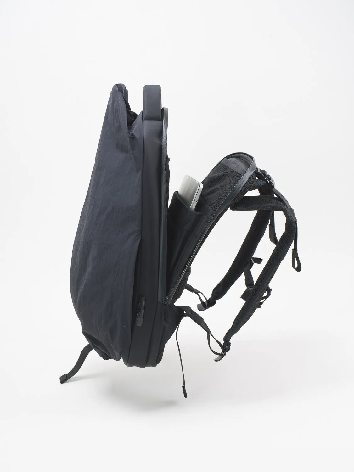 Isar M Komatsu Onibegie Nylon Black