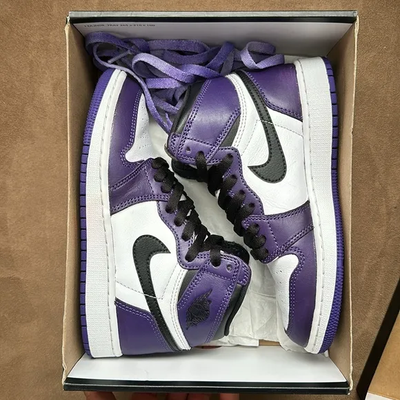 Jordan 1 Retro High OG GS “Court Purple” size 3.5Y