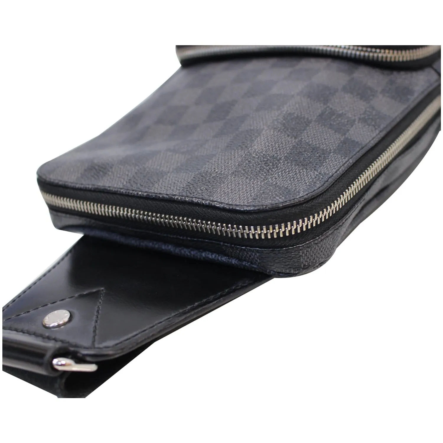 LOUIS VUITTON Avenue Sling Damier Graphite Crossbody Bag Black