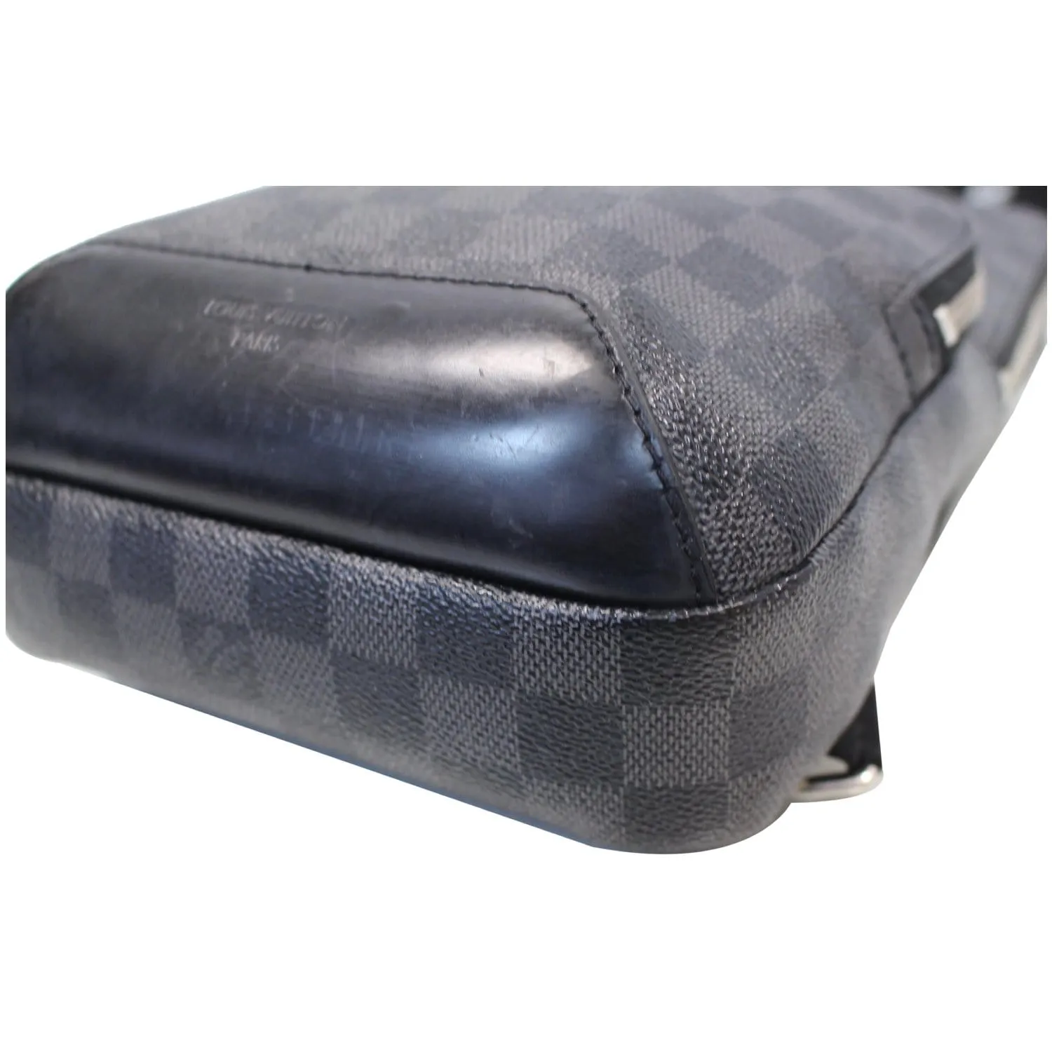 LOUIS VUITTON Avenue Sling Damier Graphite Crossbody Bag Black