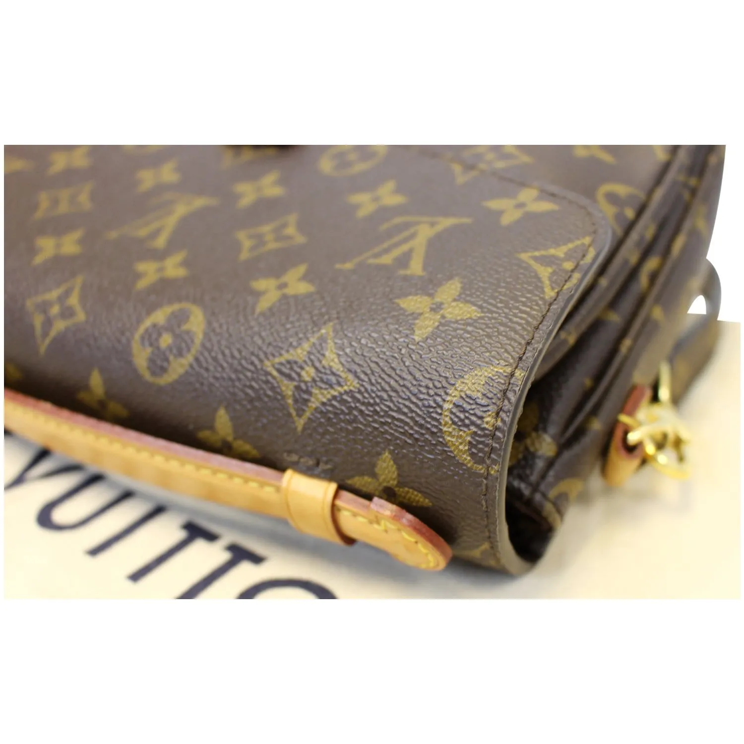 LOUIS VUITTON Metis Pochette Monogram Canvas Crossbody Bag