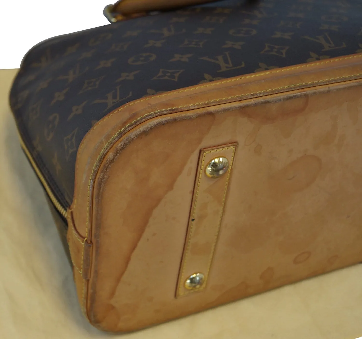LOUIS VUITTON Monogram Alma GM Satchel Bag