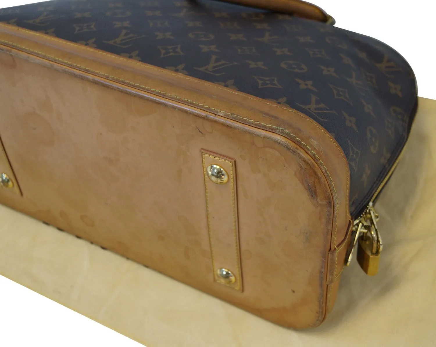 LOUIS VUITTON Monogram Alma GM Satchel Bag
