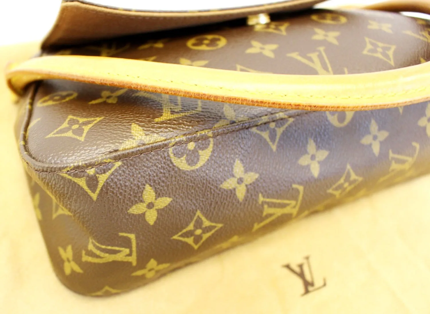 LOUIS VUITTON Monogram Canvas Looping PM Satchel Bag