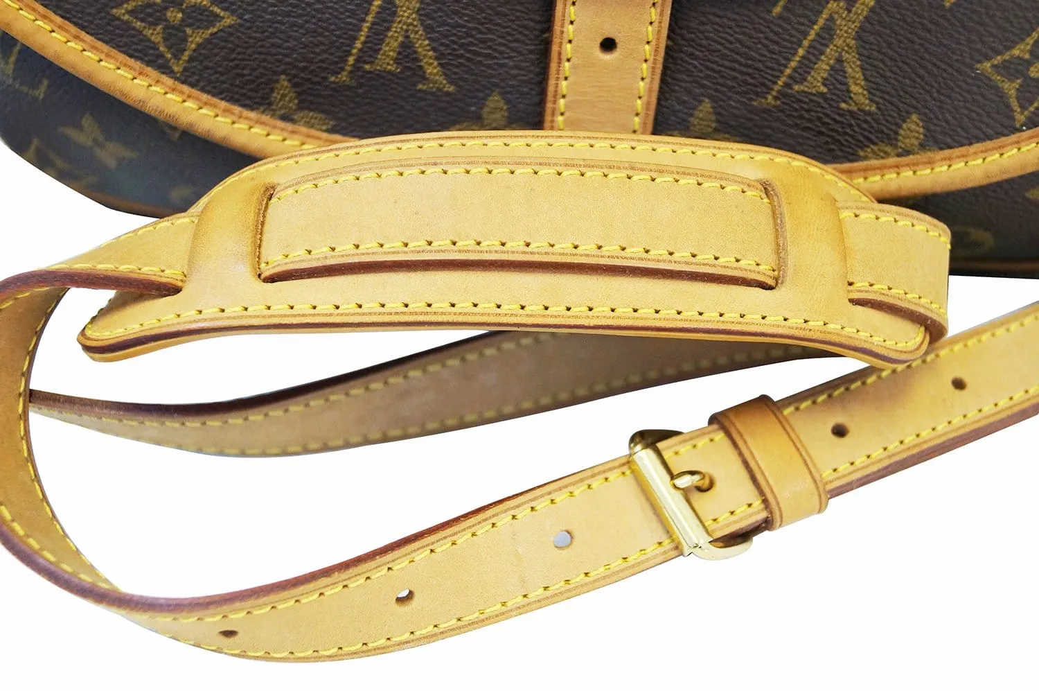 LOUIS VUITTON Monogram Canvas Saumur 30 Messenger Bag