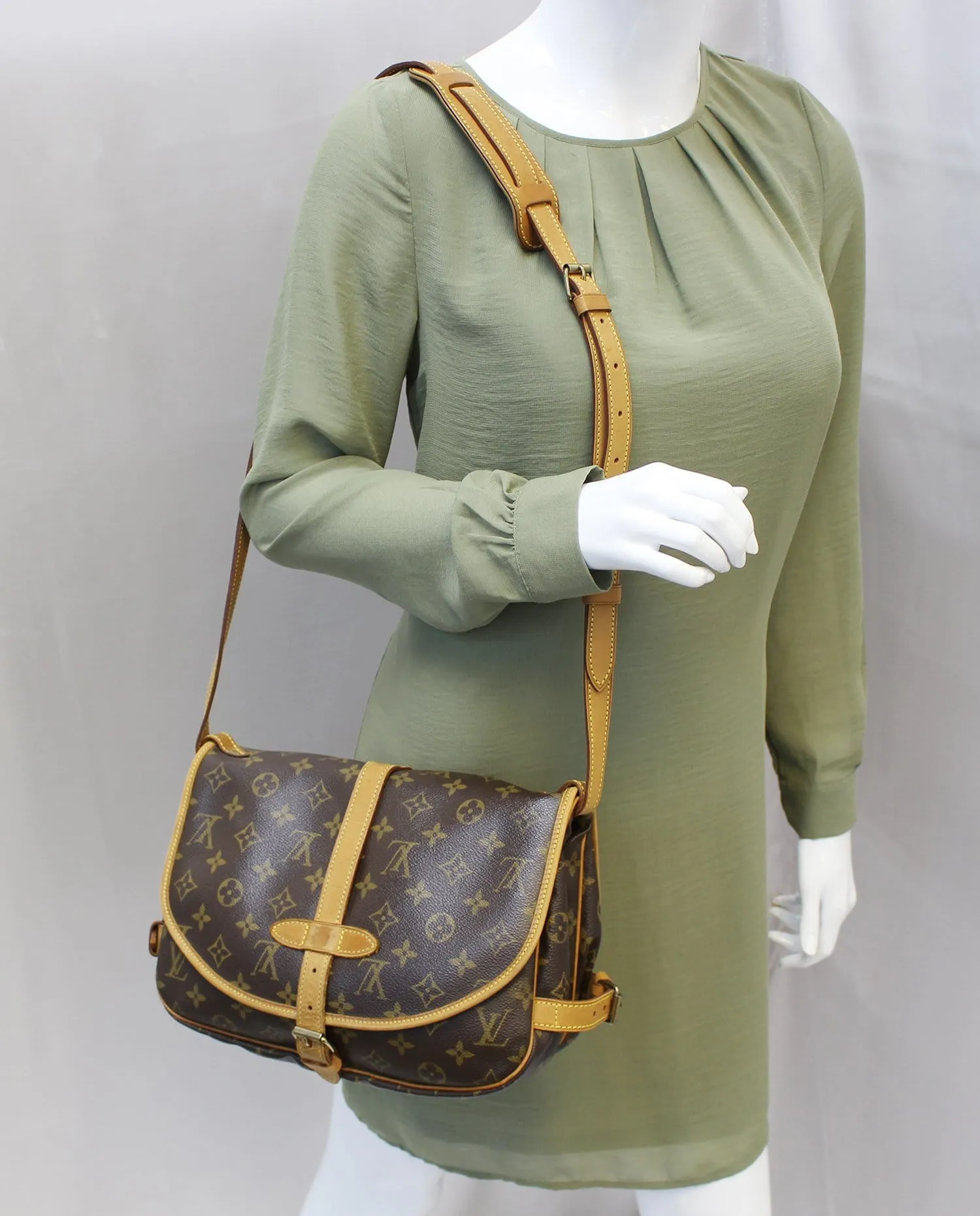 LOUIS VUITTON Monogram Canvas Saumur 30 Shoulder Bag