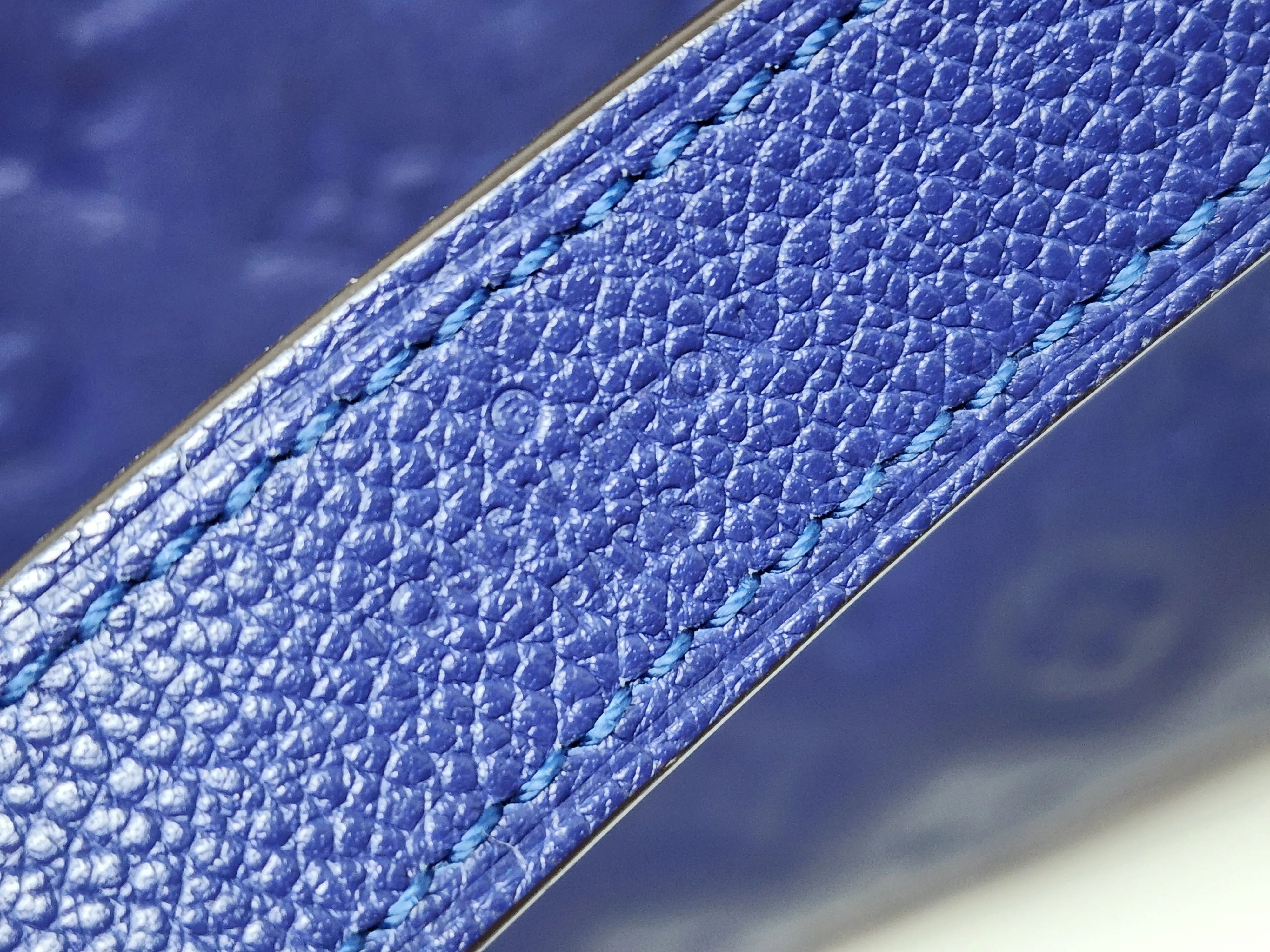 LOUIS VUITTON MONTAIGNE MM, CELESTE BLUE EMPREINTE