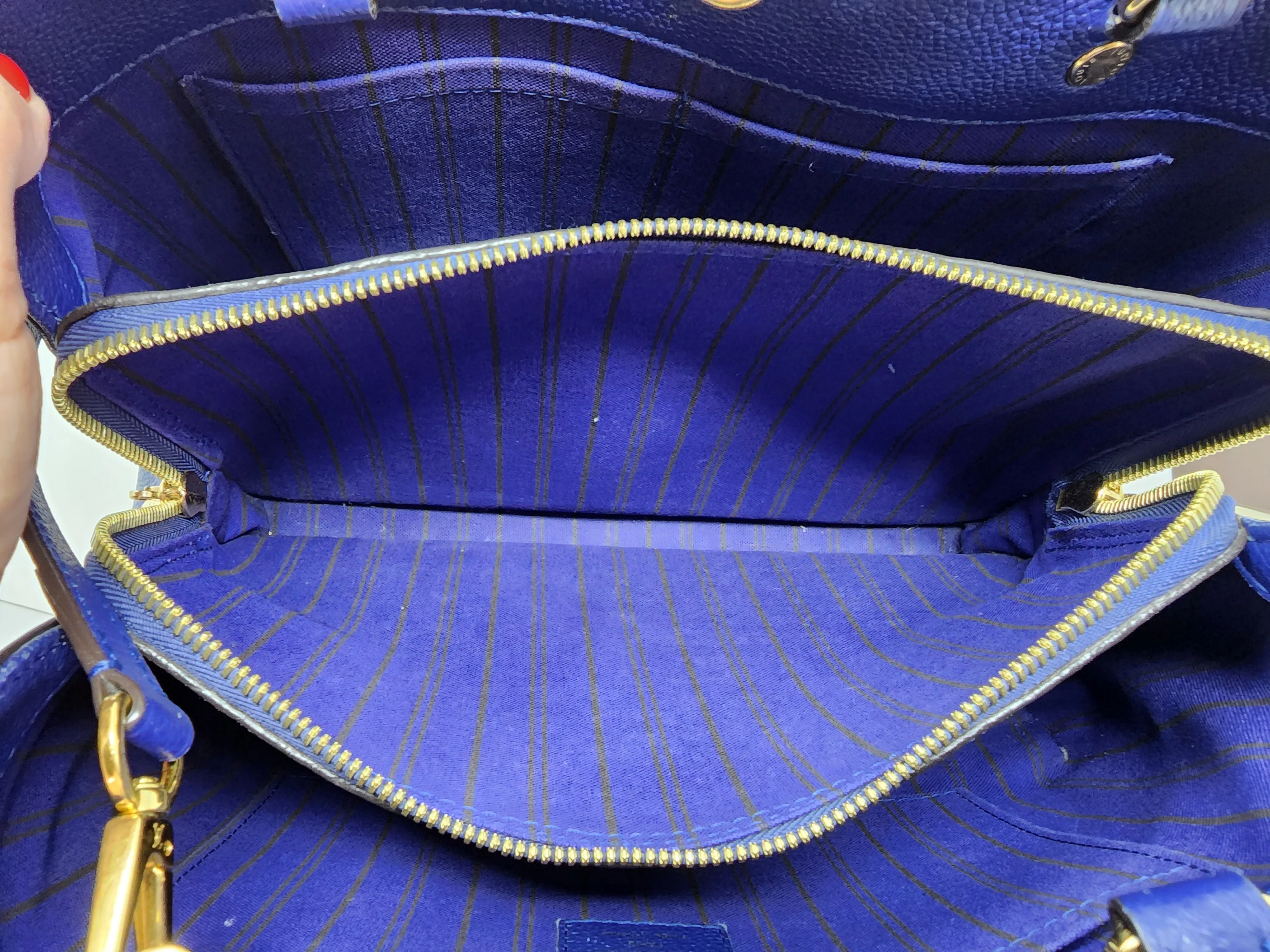 LOUIS VUITTON MONTAIGNE MM, CELESTE BLUE EMPREINTE