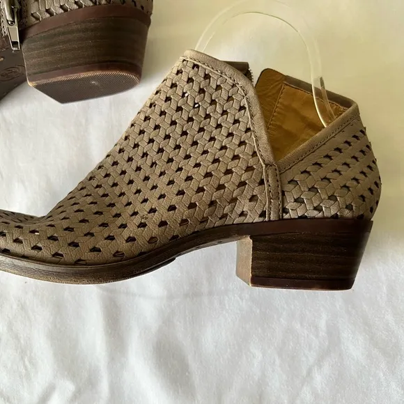 Lucky Brand LK-Bodalino Booties Size 7M