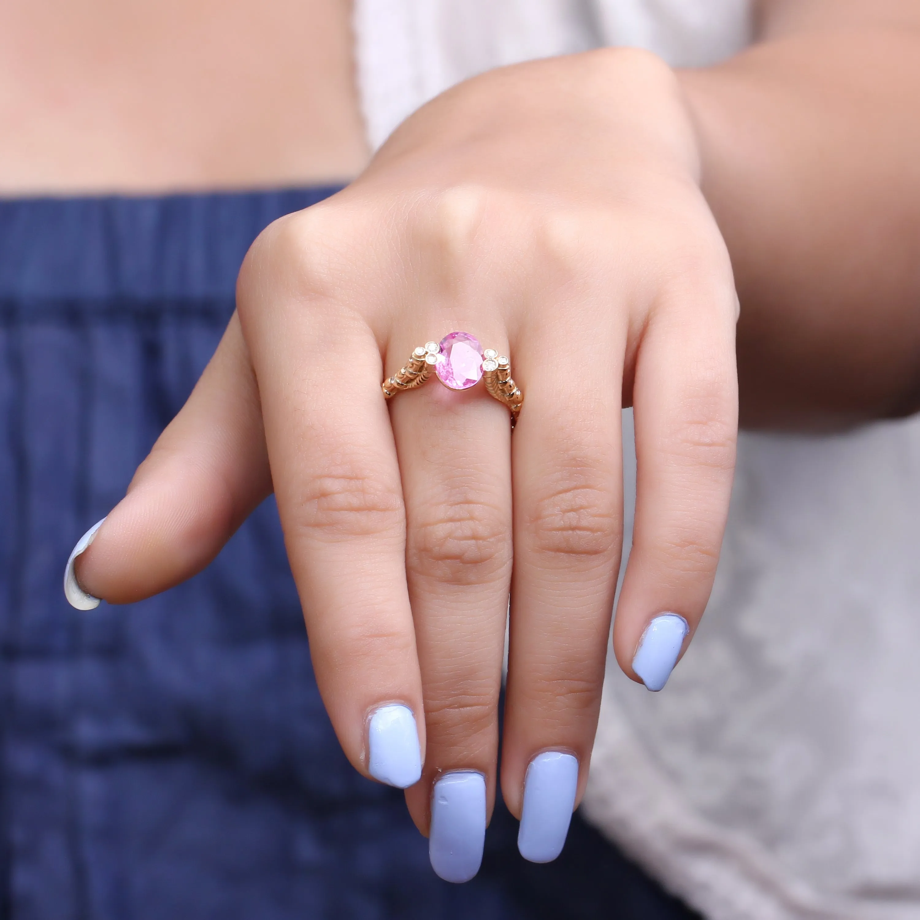 Luxury Pink Sapphire and Diamond 0.20ct Ring in 18K Gold