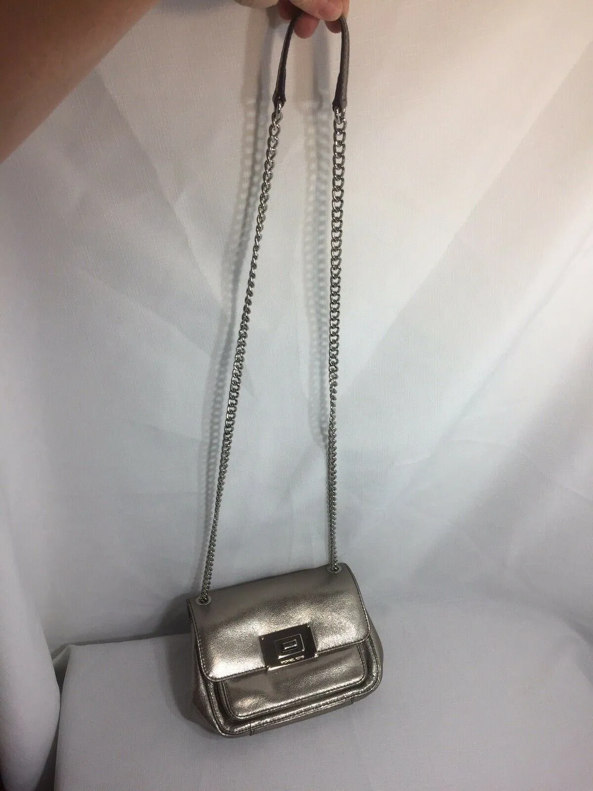 Michael Kors  Metallic Silver Crossbody Chain Adjustable Strap Purse Zipper