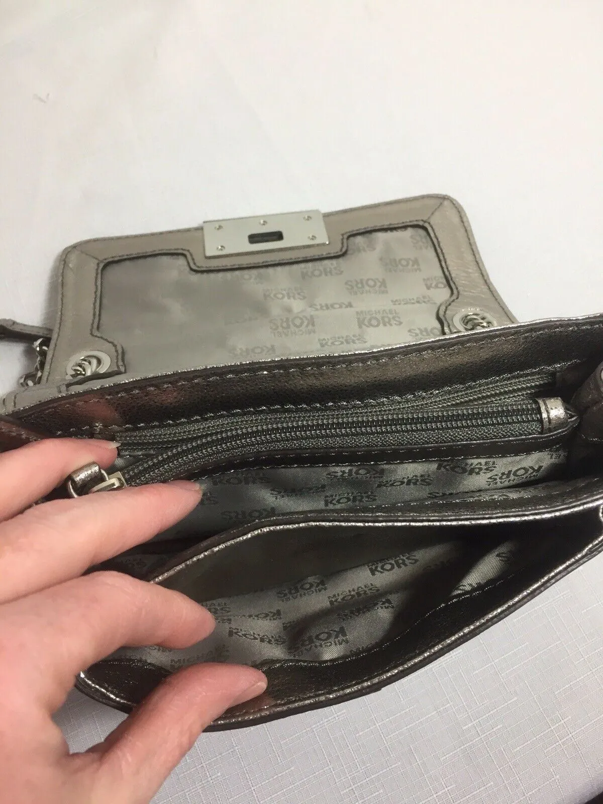 Michael Kors  Metallic Silver Crossbody Chain Adjustable Strap Purse Zipper