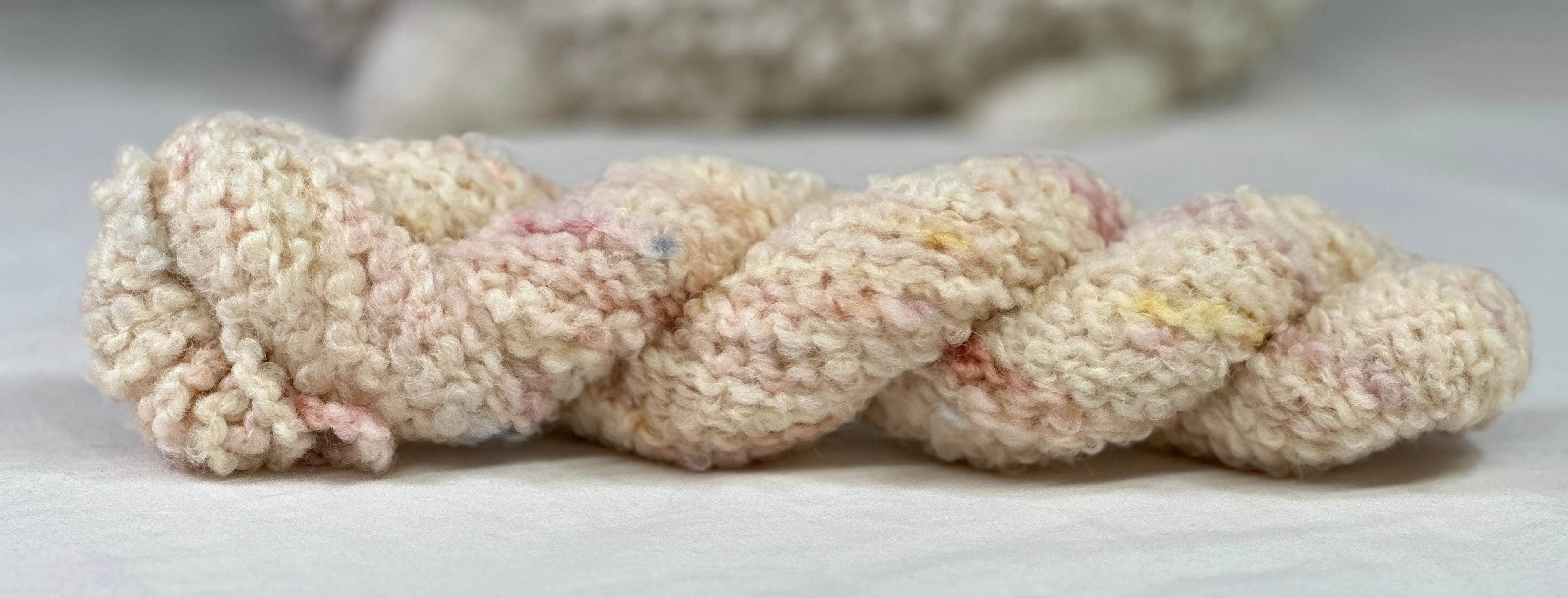 Mini Masham Boucle - Strawberry Shortcake MA760