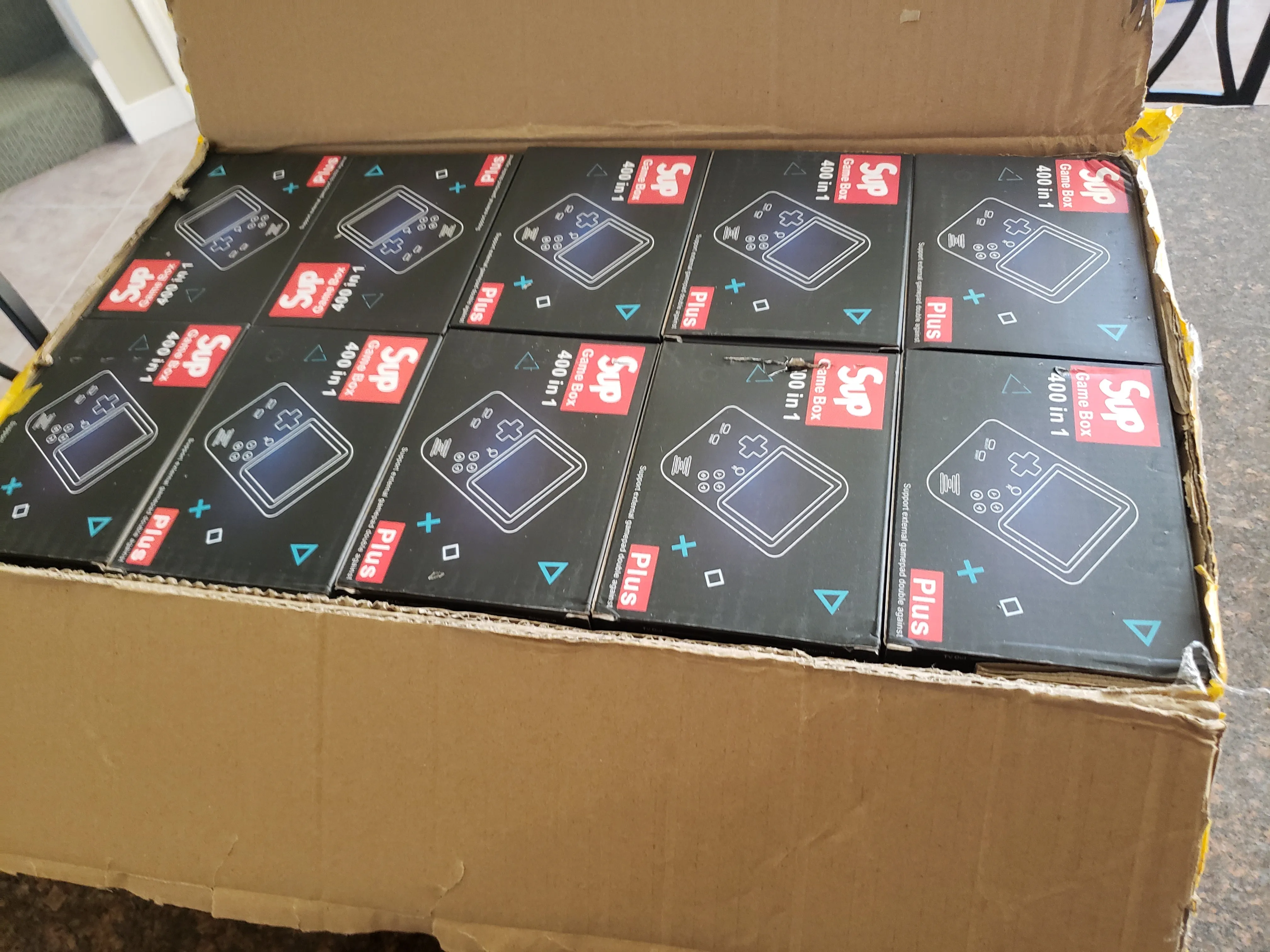 Mini Retro Handheld Game Console (400 Games In 1)