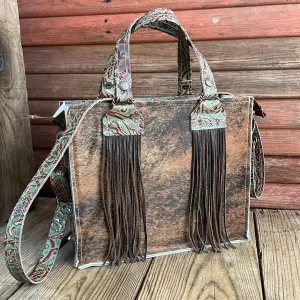 Minnie Pearl - Dark Brindle w/ Cucumber Melon Tool