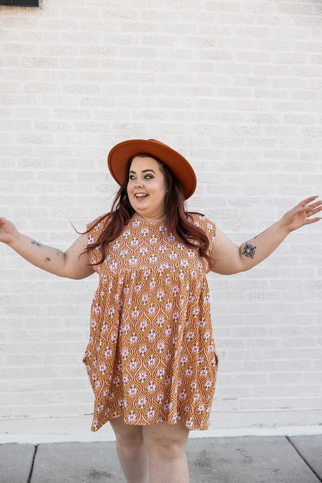 misty dress in stay groovy daisy